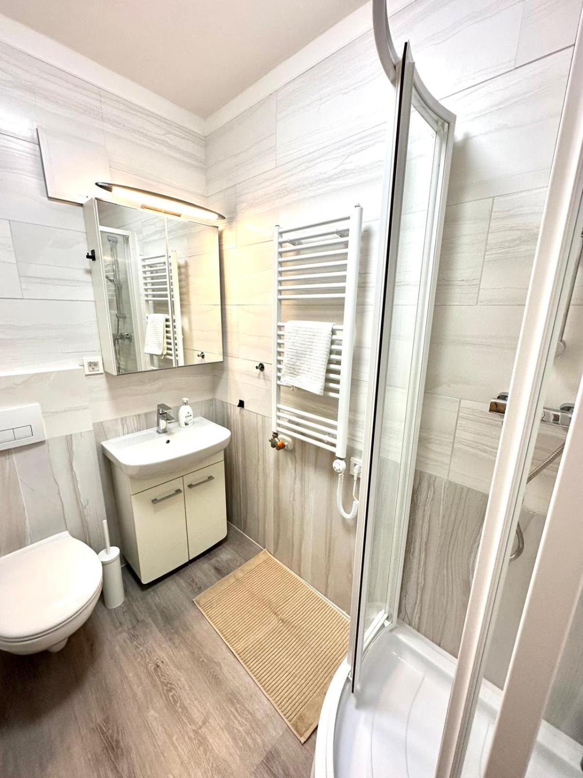 Palace Quarter 2 Peaceful Modern Central Top Floor Apartment Budapest Exteriör bild
