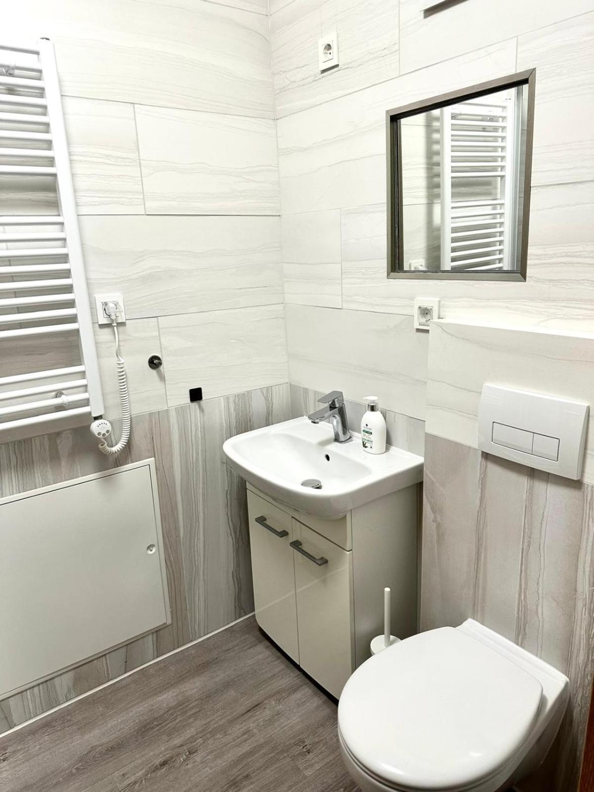 Palace Quarter 2 Peaceful Modern Central Top Floor Apartment Budapest Exteriör bild